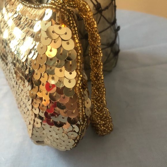 La Regale gold sequin beaded handbag - Picture 3 of 7